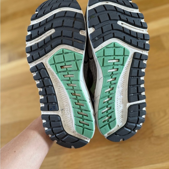 Brooks Ariel 20 Shoes Womens Size 9 medium (B) 1203151D076 Gray Sneakers Nice - Picture 8 of 11